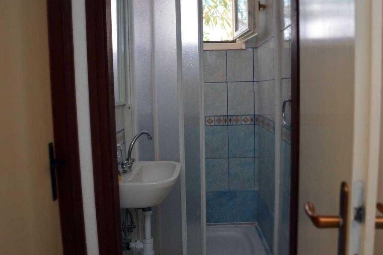 Holiday House Maretta - Apartment No 1 Lukovo Šugarje Buitenkant foto