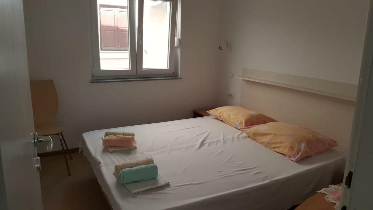 Holiday House Maretta - Apartment No 1 Lukovo Šugarje Buitenkant foto