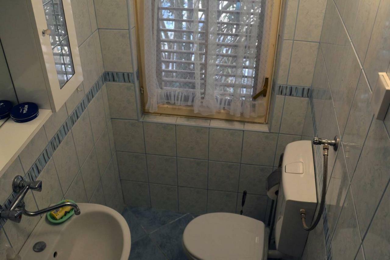Holiday House Maretta - Apartment No 1 Lukovo Šugarje Buitenkant foto